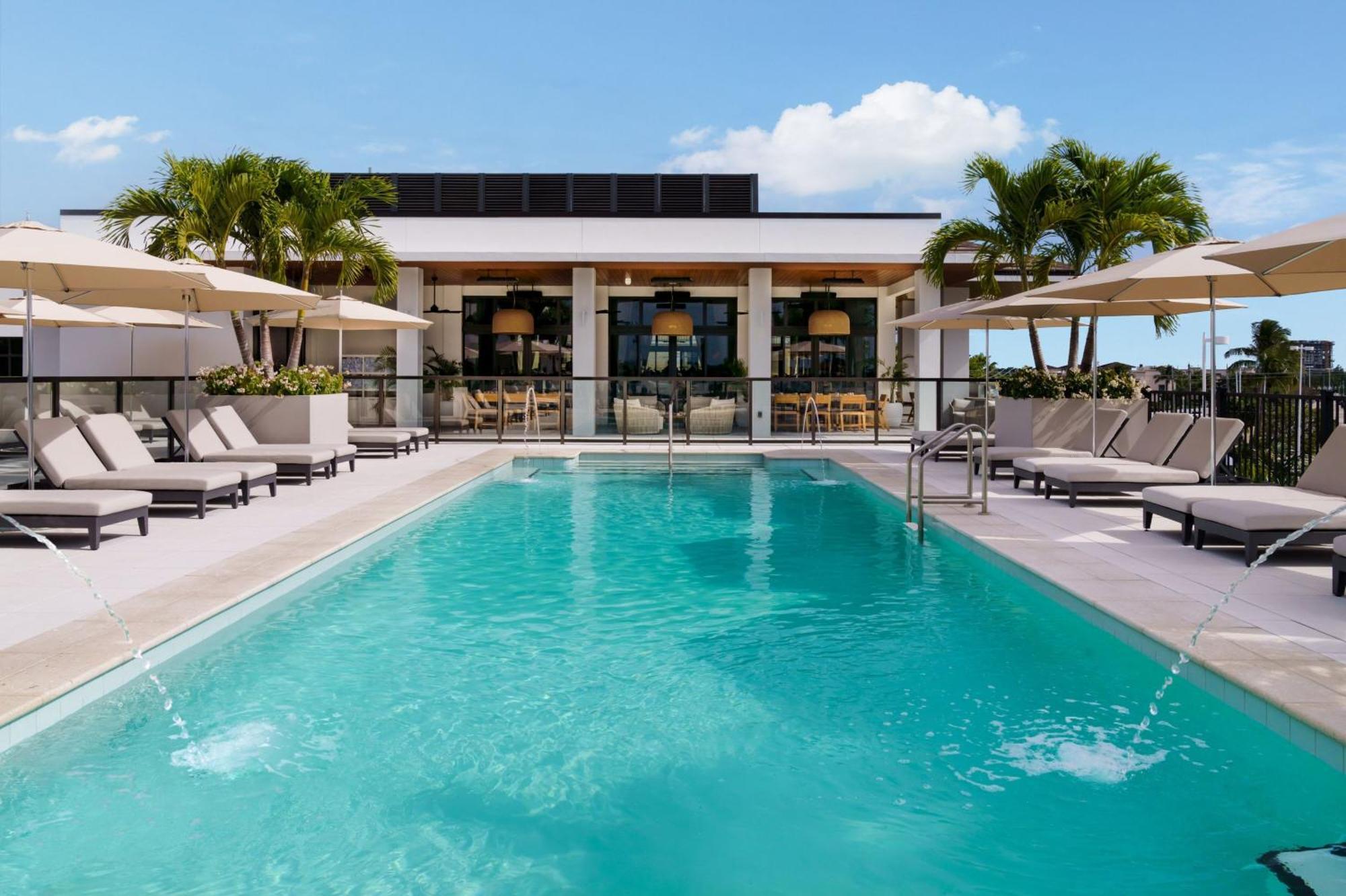 Ac Hotel By Marriott Naples 5Th Avenue Bagian luar foto