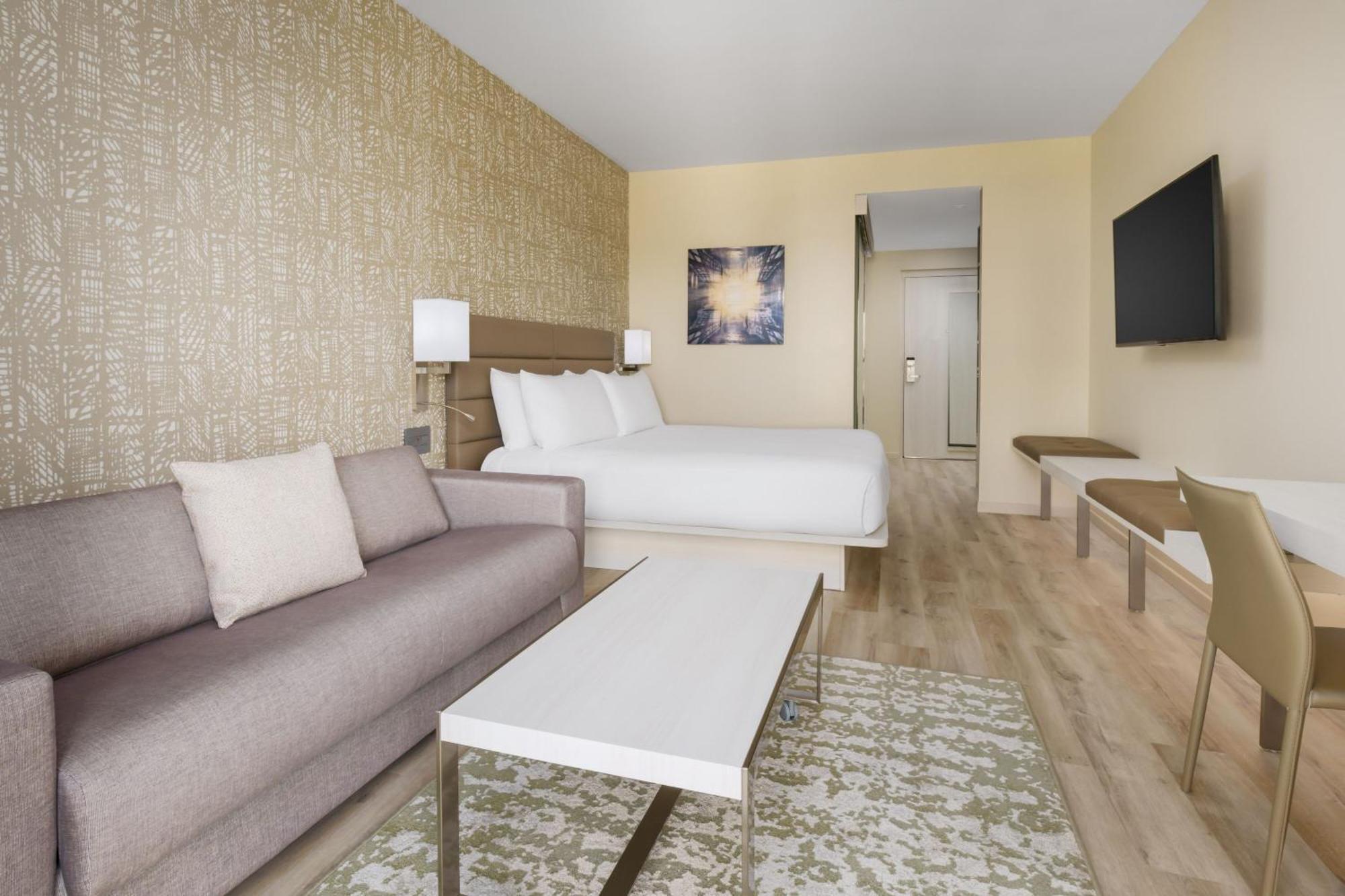 Ac Hotel By Marriott Naples 5Th Avenue Bagian luar foto