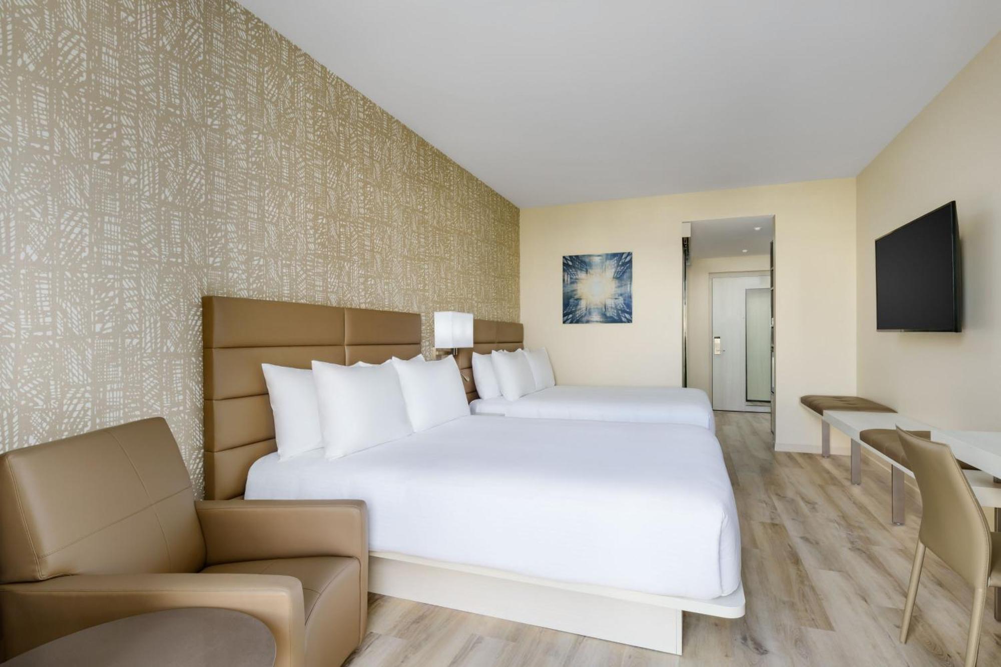 Ac Hotel By Marriott Naples 5Th Avenue Bagian luar foto