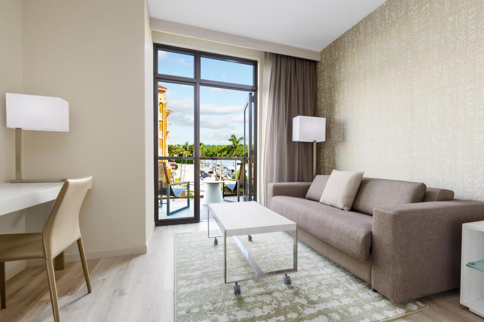Ac Hotel By Marriott Naples 5Th Avenue Bagian luar foto