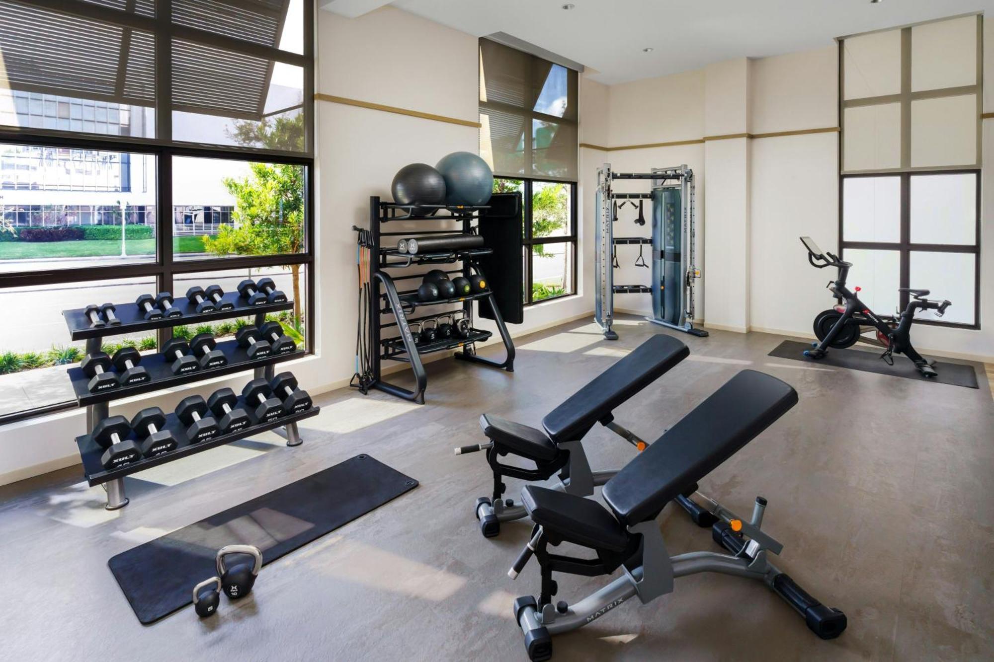 Ac Hotel By Marriott Naples 5Th Avenue Bagian luar foto